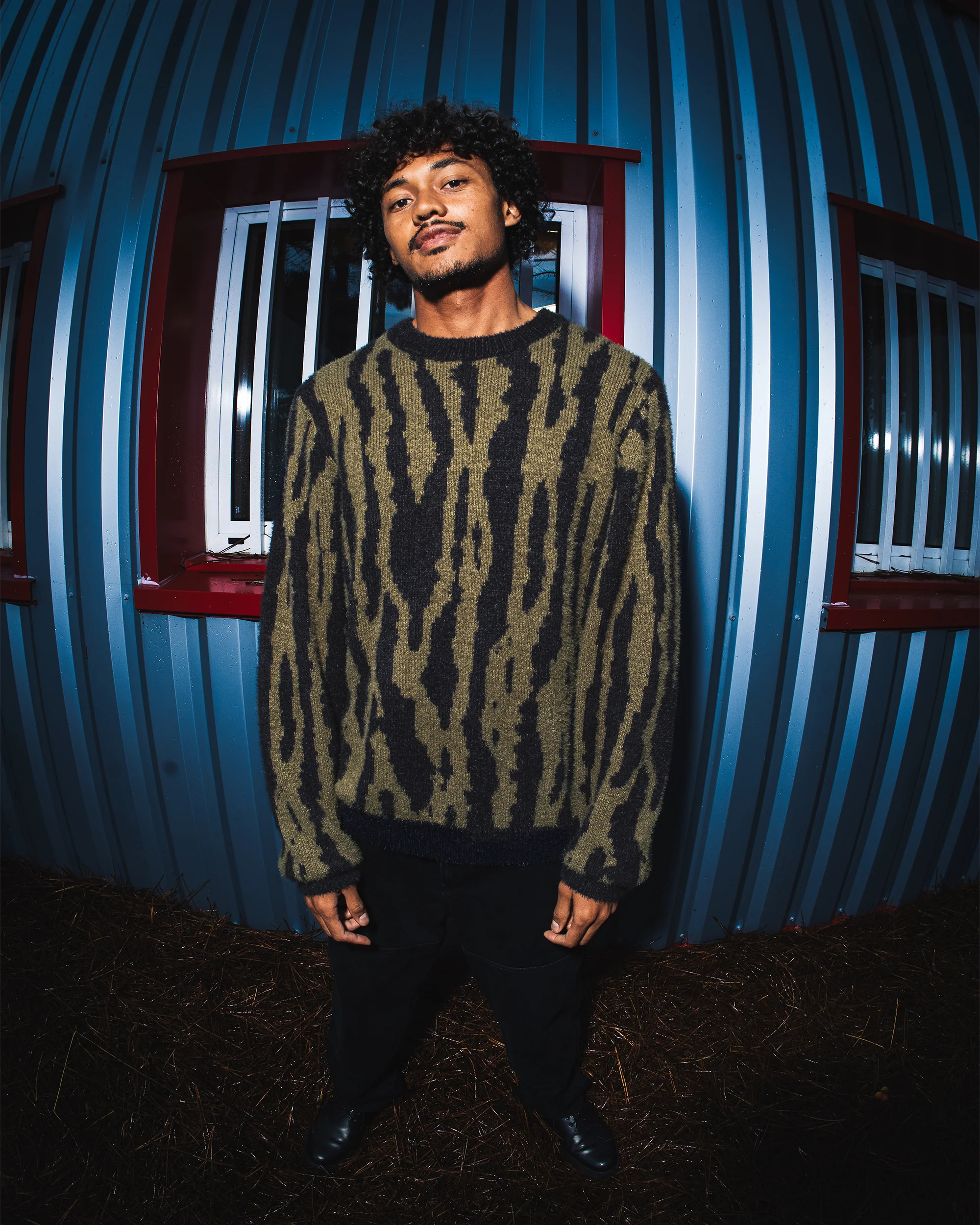Wazermoon Sweater - Black - Image 4