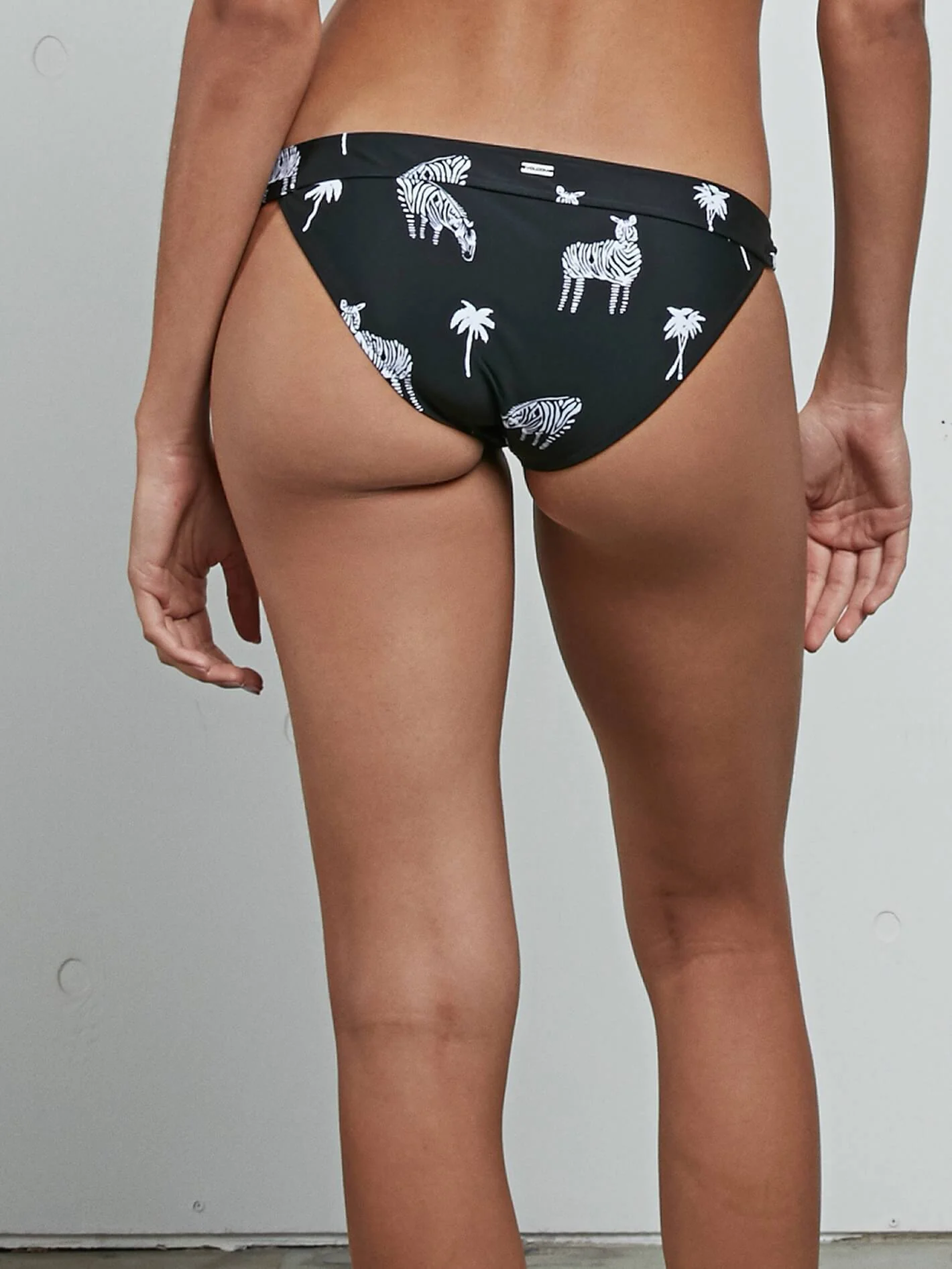 Z For Zebra Hipster - Black - Image 2
